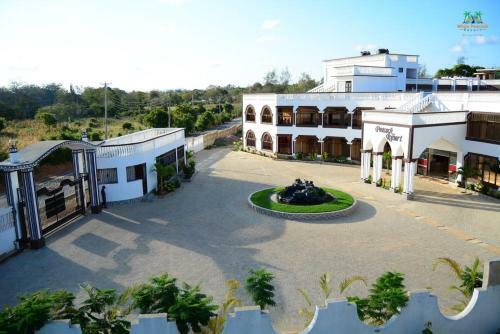 Hotel White Peacock Resort