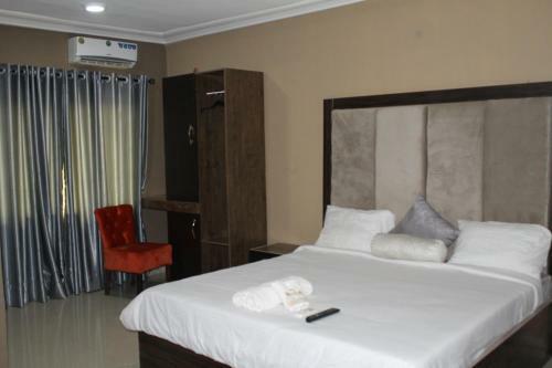 Keqs Hotel