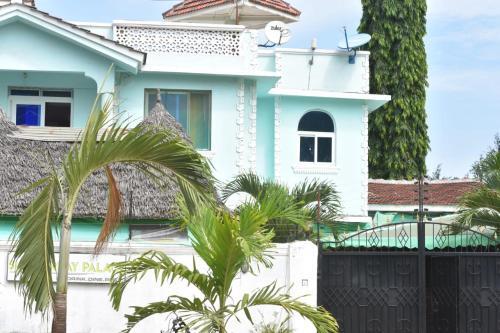 Hotel Summerday Palace