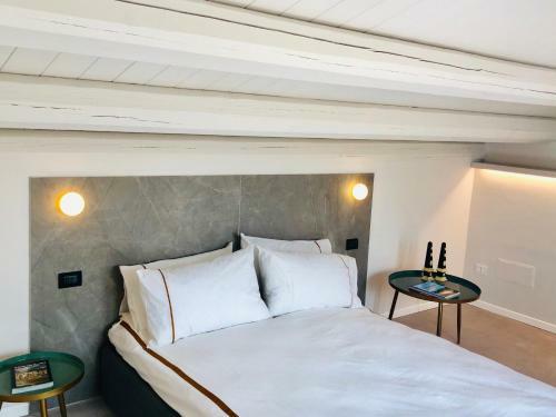 Marialuisa White Suite Apart