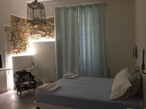 Bed & Breakfast Arch�