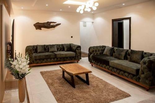3 Bedroom Cozy Apartment In Ikeja
