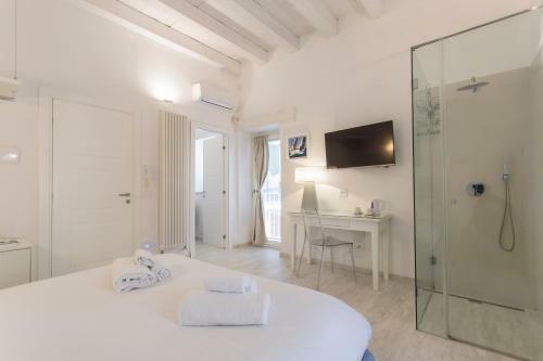 Hostal Affittacamere Ortygia Inn Rooms Con Terrazza Sul Mare E Jacuzzi