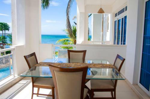 Stay.plus Almasi Beachfront Apartments