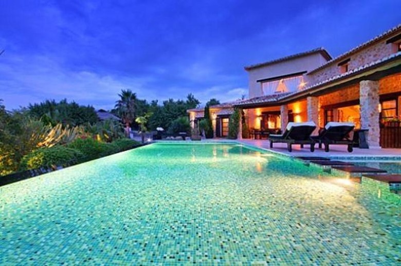Villa Los Drossos 10 Pax