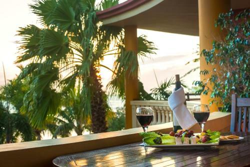 Hotel Aruba Surfside Marina