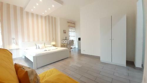 La Playa Apartments