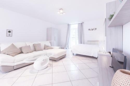 Cozy Sorrento Studio