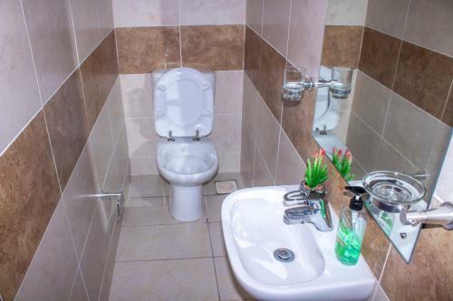 Kasty T Apartments- W Place