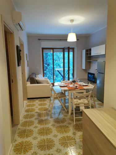 Sorrento's Holidays Apartment 2