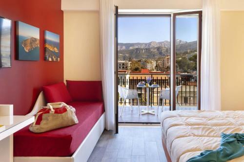 Hostal Parco Tasso Guest House