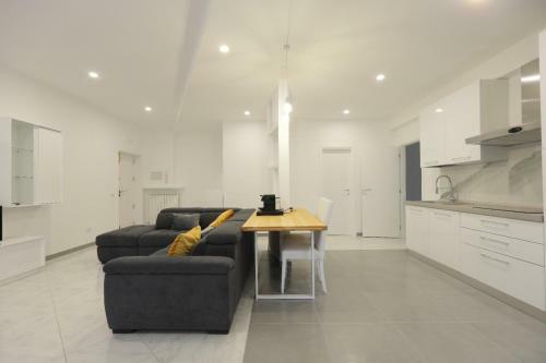 Maison Mira