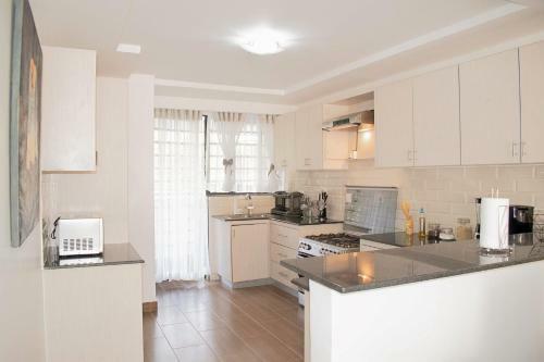 Apartamento Sebuleni Riverside By Edmor Suites