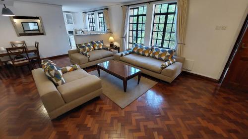 Peaceful, Spacious, Open-plan 2br Apartment Set In Large Mature Garden.