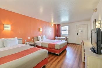 Motel 6 Dallas Forest Lane