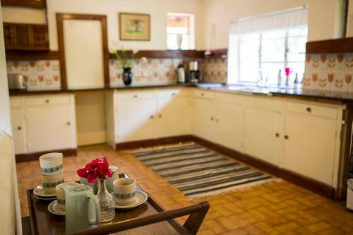 Villa Beautiful Historic Stand Alone In Muthaiga, Nairobi