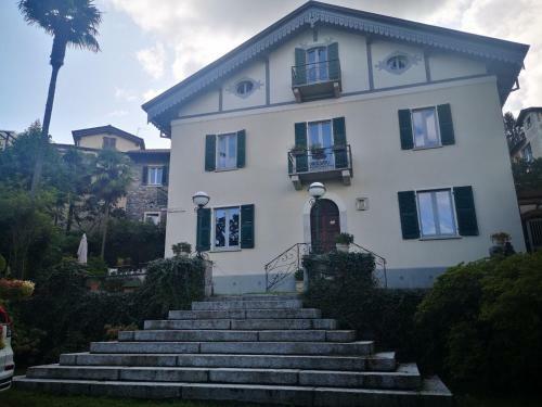 Hostal La Mansarde