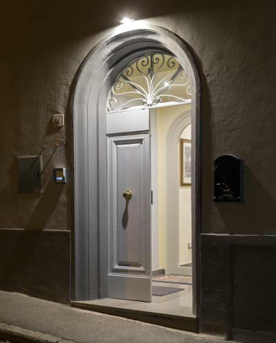 Hostal Via Naldini N 61