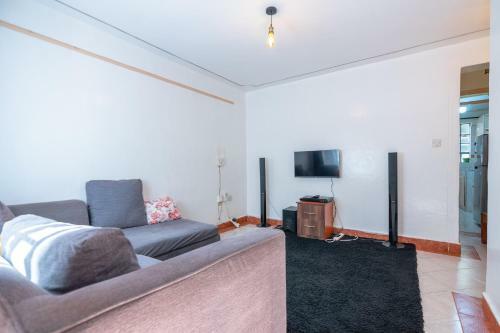 Apartamento Exquisite1 Bedroom, South B Balozi Estate
