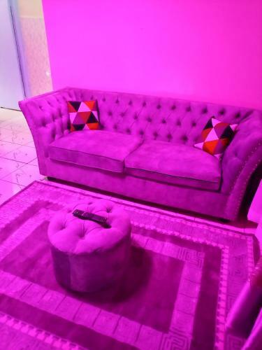 Apartamento King Bed Suite With Free Wifi, +254745036523