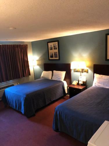 Hotel Latham Inn