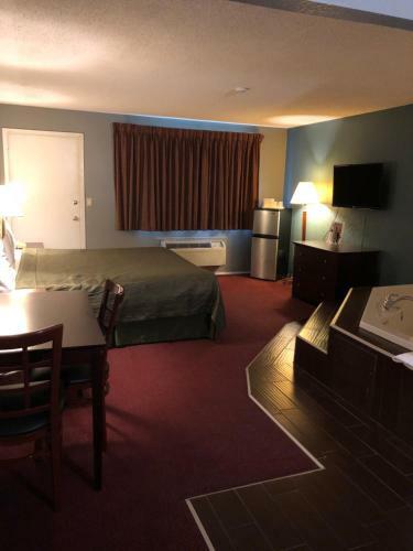 Hotel Latham Inn