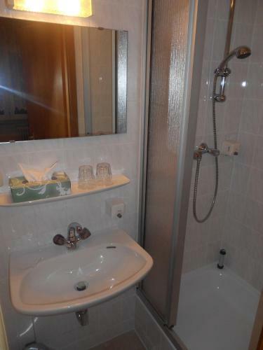 Hostal Hotel Adam