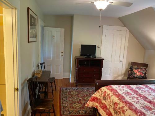 James Place Inn Bed And Breakfast