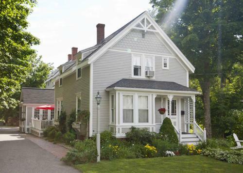 James Place Inn Bed And Breakfast