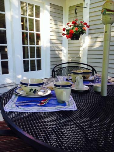 James Place Inn Bed And Breakfast