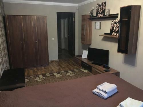 Lee Apartments