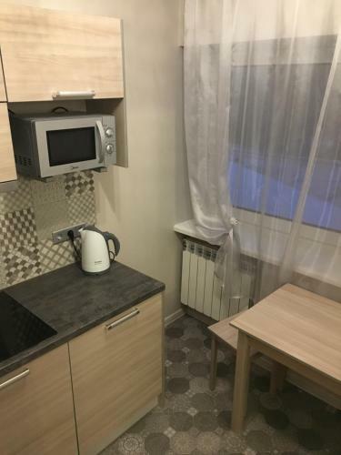 Lee Apartments
