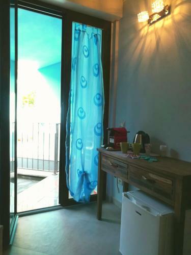 Hostal Casa Azzurra - Blue House