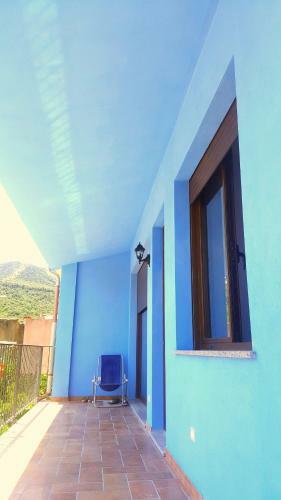 Hostal Casa Azzurra - Blue House