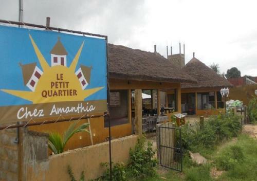 Hostal Le Petit Quartier "chez Amanthia"