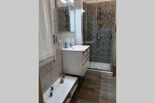 Apartamento "persiane Blu" Ampio Appartamento In Centro Storico A Teulada