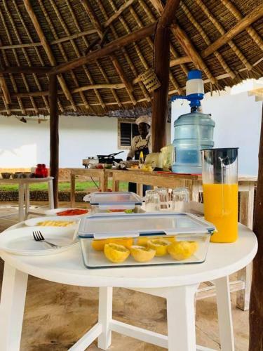 Bed & Breakfast Peekaboo Diani Beach