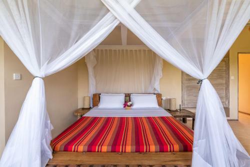 Bed & Breakfast Tombo House