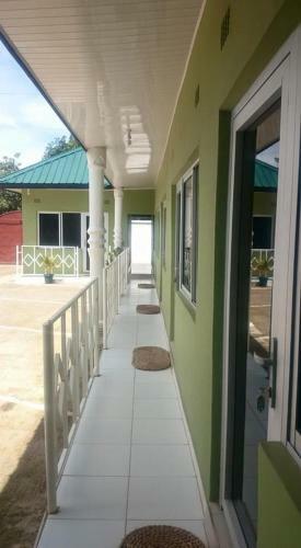Hostal Naties Guest House