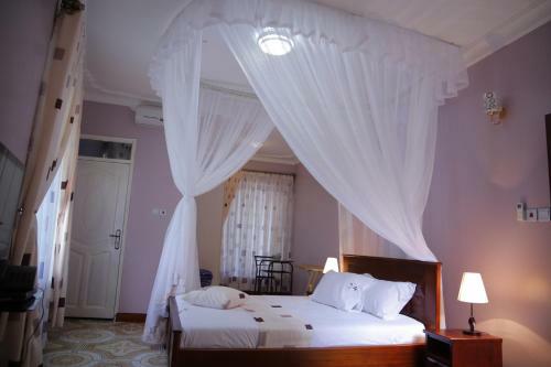 Crystal Apartments And Hotel