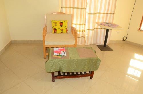 Evary Hotel