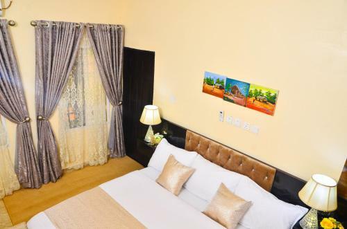 Yokolo Apartments