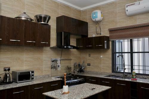 Hera Apartments