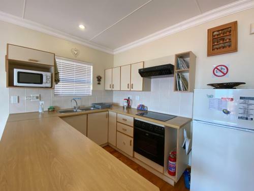 Bob Bouwer Sea View Apartment