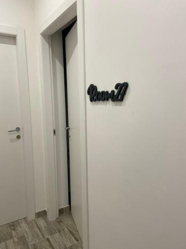 Hostal Room27