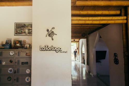 Hostal La Tortuga Hostel