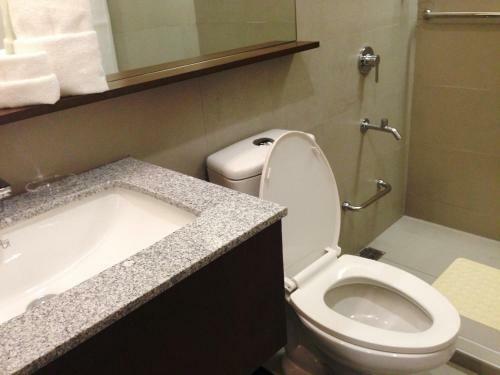 Hotel Microtel By Wyndham Acropolis