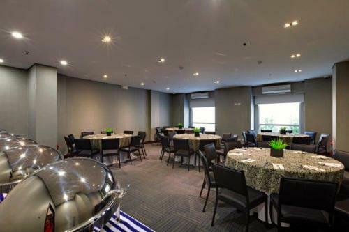 Hotel Microtel By Wyndham Acropolis