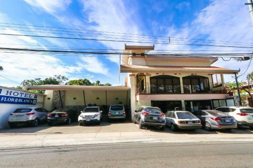 Hotel Flor Blanca
