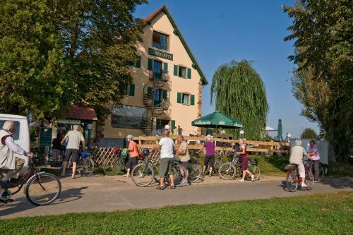 Gastwirtschaft & Hotel Hallescher Anger